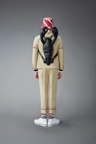 Look 32